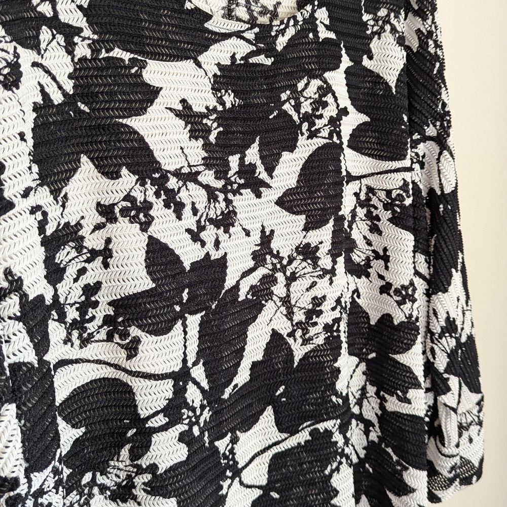Alfani Black and White Patterned Tunic Size XL - Picture 2 of 3